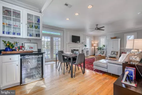 Dining - 6 Dixie Dr, Towson, MD 21204 photo 4 of 4