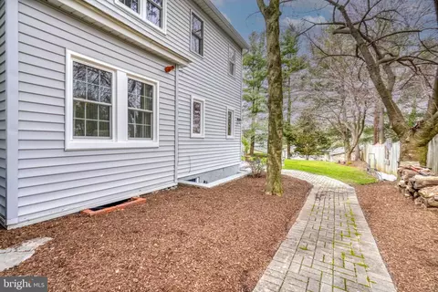 Exterior - 6 Dixie Dr, Towson, MD 21204 photo 3 of 10