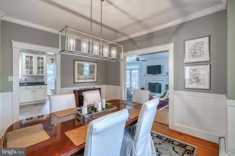 Dining - 6 Dixie Dr, Towson, MD 21204 photo 2 of 4
