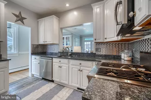 Kitchen - 6 Dixie Dr, Towson, MD 21204 photo 8 of 10