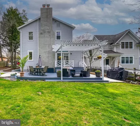 Exterior - 6 Dixie Dr, Towson, MD 21204 photo 6 of 10