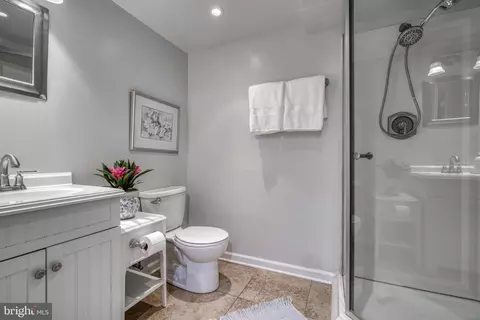 Bath - 6 Dixie Dr, Towson, MD 21204 photo 11 of 11