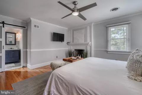 Bedroom - 6 Dixie Dr, Towson, MD 21204 photo 6 of 13