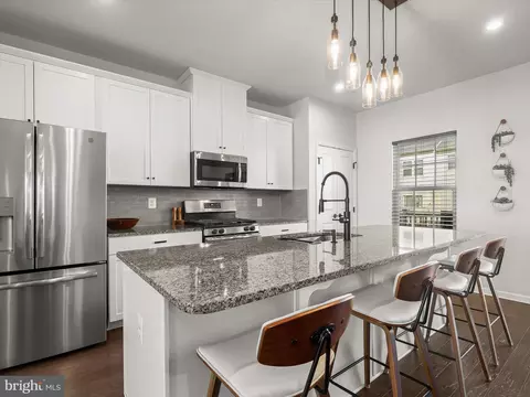 Kitchen - 10002 Sandy Run Rd, Middle River, MD 21220 photo 2 of 7