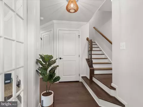 Entry Way - 10002 Sandy Run Rd, Middle River, MD 21220 photo 2 of 2