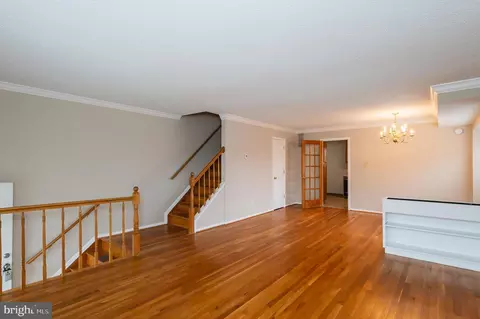 Living - 979 Stormont Cir, Halethorpe, MD 21227 photo 1 of 2