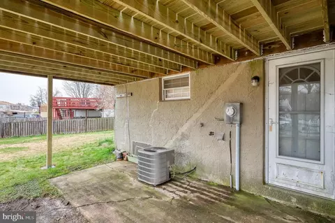 Exterior - 979 Stormont Cir, Halethorpe, MD 21227 photo 6 of 12