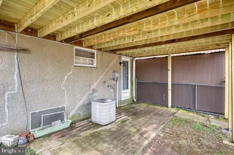 Exterior - 979 Stormont Cir, Halethorpe, MD 21227 photo 7 of 12