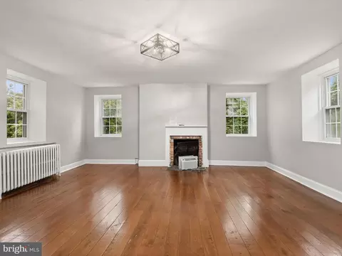 Living - 1846 Sutton Ave, Halethorpe, MD 21227 photo 15 of 16
