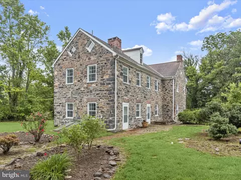 Exterior - 1846 Sutton Ave, Halethorpe, MD 21227 photo 6 of 16