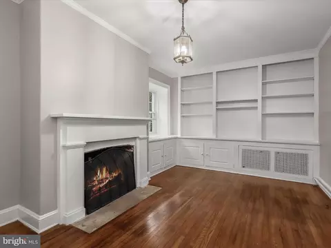 Living - 1846 Sutton Ave, Halethorpe, MD 21227 photo 6 of 16