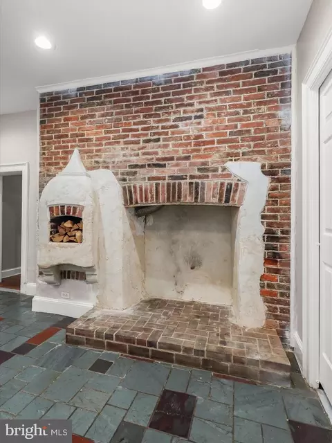 Entry Way - 1846 Sutton Ave, Halethorpe, MD 21227 photo 2 of 4
