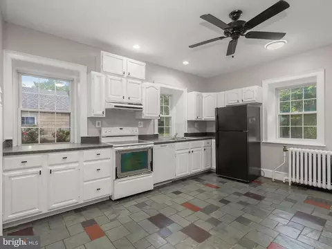 Kitchen - 1846 Sutton Ave, Halethorpe, MD 21227 photo 2 of 2