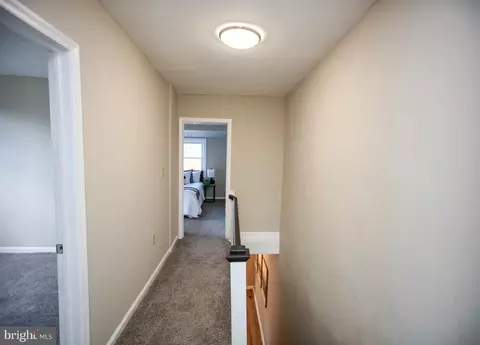 Entry Way - 433 Schwartz Ave, Baltimore, MD 21212 photo 2 of 3