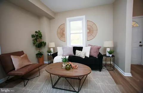 Living - 433 Schwartz Ave, Baltimore, MD 21212 photo 1 of 4