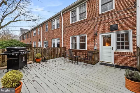 Exterior - 211 Overbrook Rd, Baltimore, MD 21212 photo 4 of 7