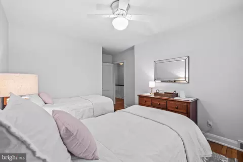 Bedroom - 211 Overbrook Rd, Baltimore, MD 21212 photo 6 of 8