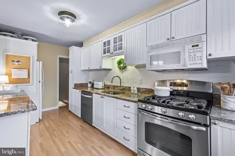 Kitchen - 211 Overbrook Rd, Baltimore, MD 21212 photo 2 of 5