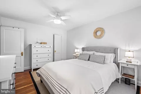 Bedroom - 211 Overbrook Rd, Baltimore, MD 21212 photo 3 of 8