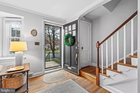 Entry Way - 211 Overbrook Rd, Baltimore, MD 21212 photo 1 of 2