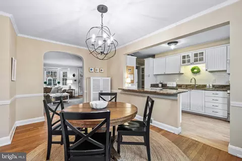 Dining - 211 Overbrook Rd, Baltimore, MD 21212 photo 4 of 4