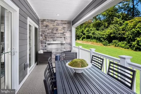 10800 Beckenham St, Middle River, MD 21220