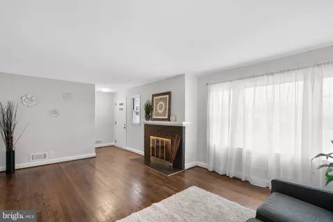 Living - 3737 E Joppa Rd, Nottingham, MD 21236 photo 2 of 6