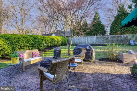 Exterior - 807 Ridgeleigh Rd, Baltimore, MD 21212 photo 6 of 19