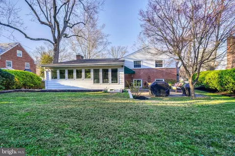 Exterior - 807 Ridgeleigh Rd, Baltimore, MD 21212 photo 11 of 19