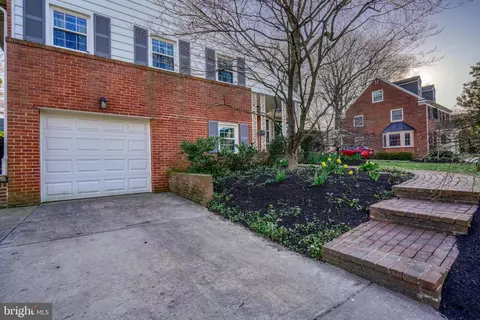 Exterior - 807 Ridgeleigh Rd, Baltimore, MD 21212 photo 5 of 19