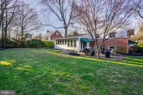 Exterior - 807 Ridgeleigh Rd, Baltimore, MD 21212 photo 10 of 19