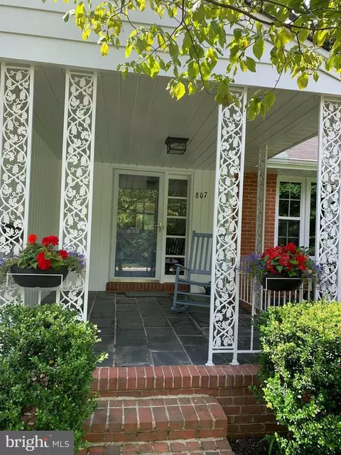 Exterior - 807 Ridgeleigh Rd, Baltimore, MD 21212 photo 3 of 19