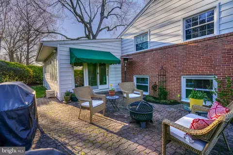 Exterior - 807 Ridgeleigh Rd, Baltimore, MD 21212 photo 9 of 19