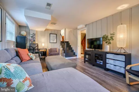 Living - 807 Ridgeleigh Rd, Baltimore, MD 21212 photo 7 of 7