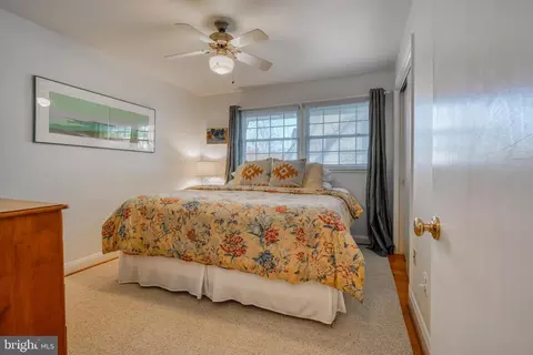 Bedroom - 807 Ridgeleigh Rd, Baltimore, MD 21212 photo 2 of 8