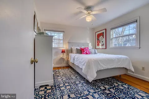 Bedroom - 807 Ridgeleigh Rd, Baltimore, MD 21212 photo 1 of 8