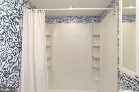 Bath - 11 Wetherbee Ct, Phoenix, MD 21131 photo 12 of 13
