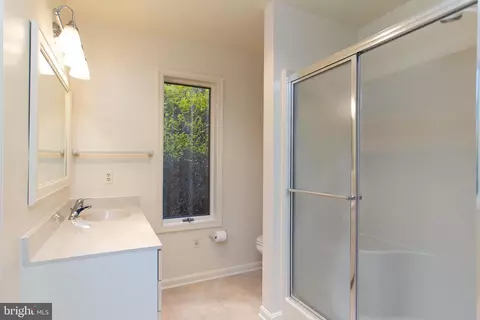 Bath - 11 Wetherbee Ct, Phoenix, MD 21131 photo 7 of 13