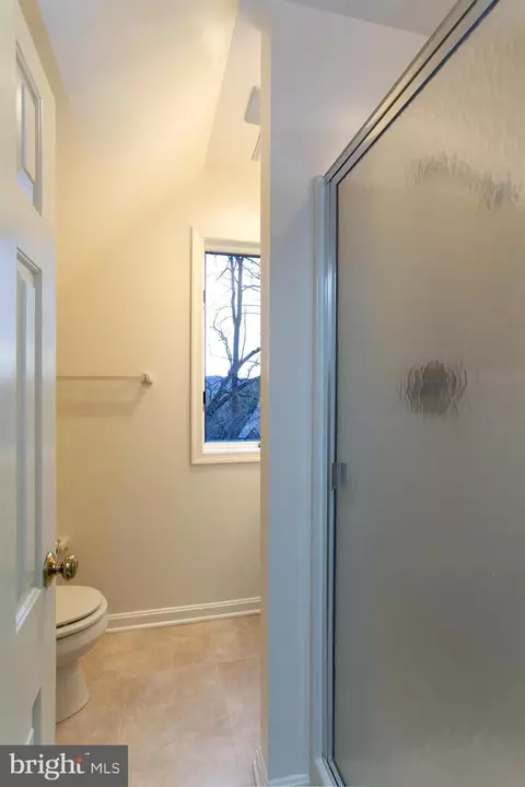 Bath - 11 Wetherbee Ct, Phoenix, MD 21131 photo 6 of 13