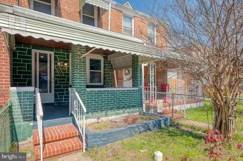 224 Chestnut St, Dundalk, MD 21222