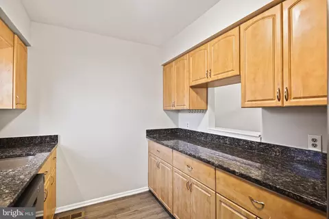 Kitchen - 6942 Clearwind Ct, Baltimore, MD 21209 photo 2 of 3