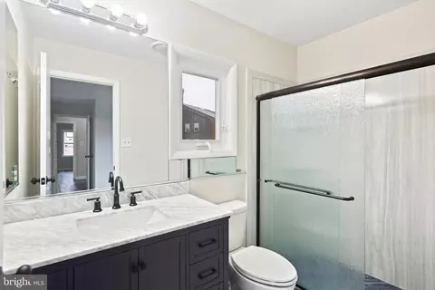 Bath - 6942 Clearwind Ct, Baltimore, MD 21209 photo 2 of 4