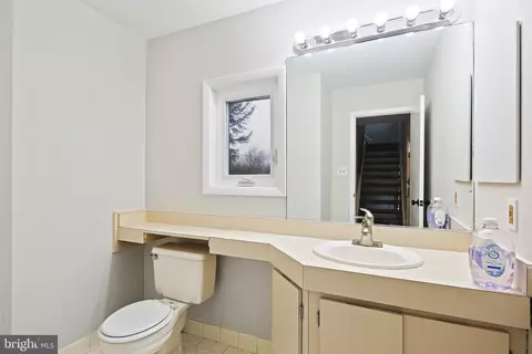 Bath - 6942 Clearwind Ct, Baltimore, MD 21209 photo 3 of 4