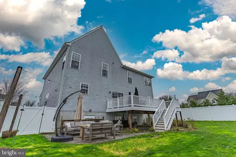 Exterior - 3006 Bender Ridge Ct, Parkville, MD 21234 photo 7 of 11