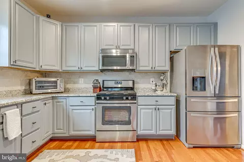 Kitchen - 3006 Bender Ridge Ct, Parkville, MD 21234 photo 4 of 6