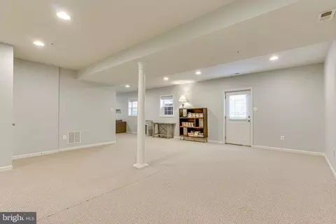 Living - 3006 Bender Ridge Ct, Parkville, MD 21234 photo 6 of 8