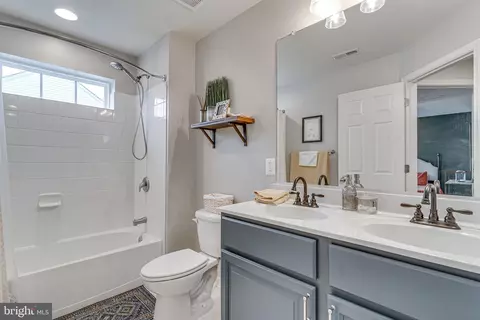 Bath - 3006 Bender Ridge Ct, Parkville, MD 21234 photo 5 of 6