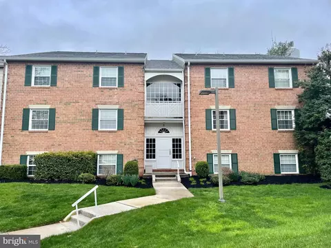 3 Lough Mask Ct #102, Lutherville Timonium, MD 21093
