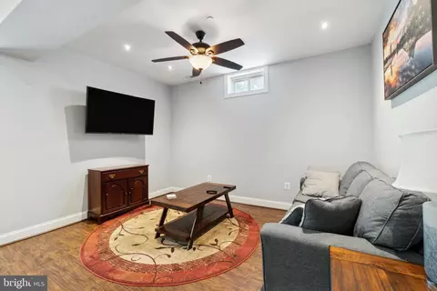 Living - 818 Salvatore Rd, Middle River, MD 21220 photo 9 of 10