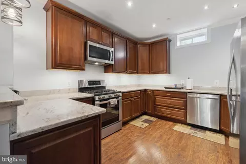 Kitchen - 818 Salvatore Rd, Middle River, MD 21220 photo 7 of 10
